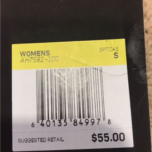 NWT MSRP $55 NWT Nike Tee Orange Women's Size Small - Picture 7 of 9